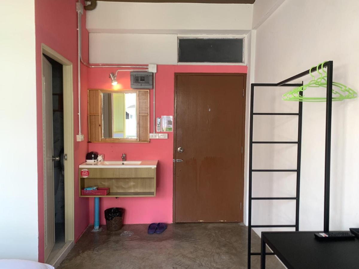 Sleep Sheep Phuket Hostel SHA Buitenkant foto
